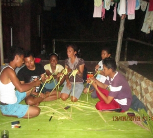MEMBUAT ANYAMAN KETUPAT (FILEminimizer)