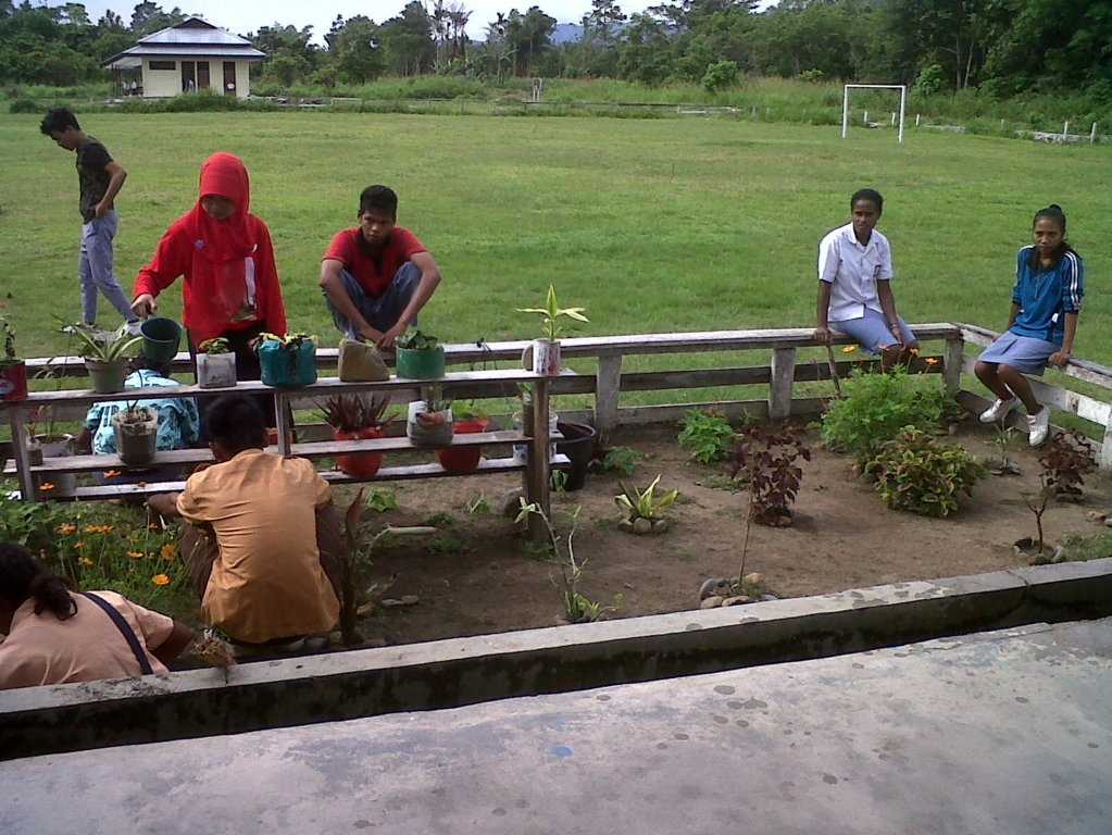 Mirnayanti Manokwari (4) (FILEminimizer)
