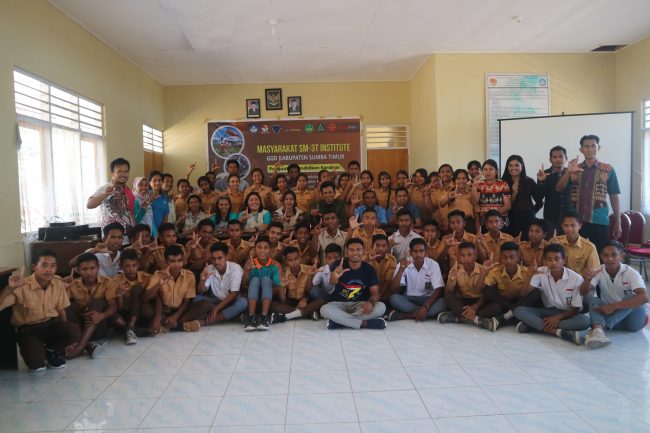 foto bersama-min